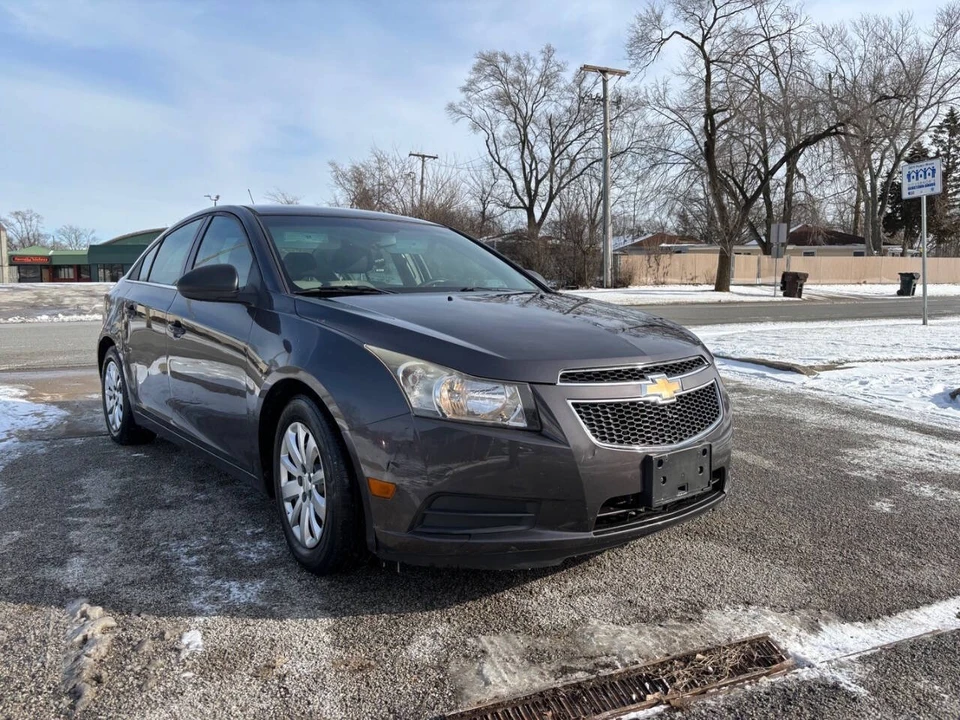 2011 Chevrolet Cruze - Image 4 of 16
