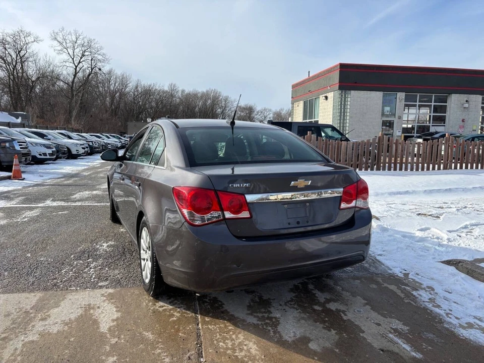 2011 Chevrolet Cruze - Image 11 of 16