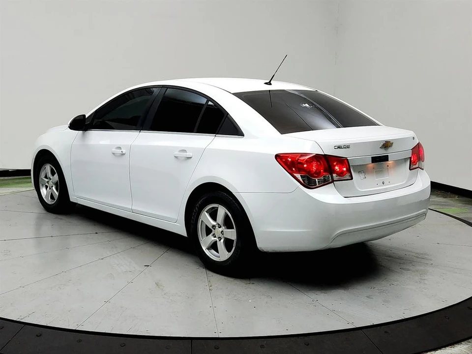 2011 Chevrolet Cruze - Image 7 of 12