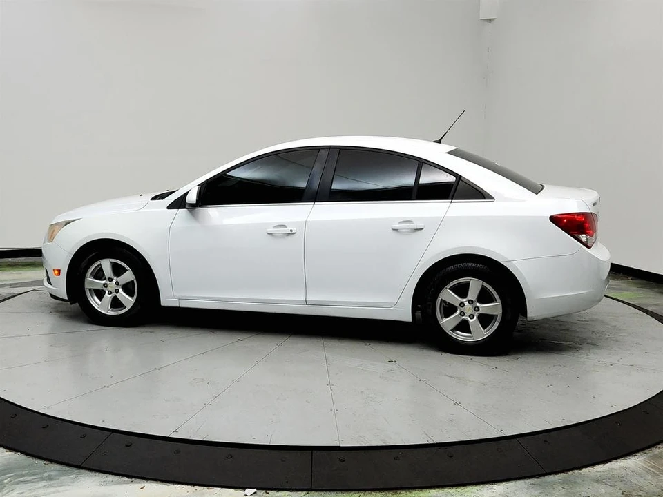 2011 Chevrolet Cruze - Image 8 of 12