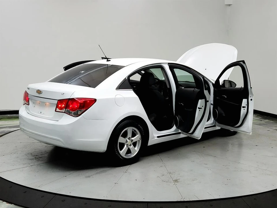 2011 Chevrolet Cruze - Image 11 of 12