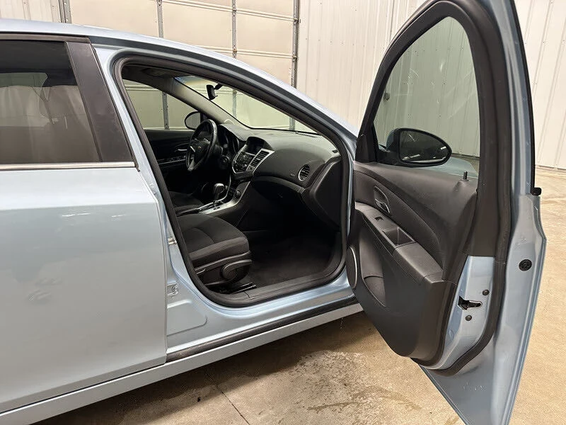 2011 Chevrolet Cruze - Image 19 of 21
