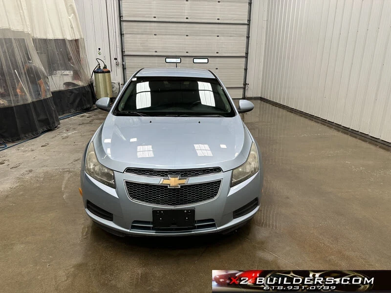 2011 Chevrolet Cruze - Image 2 of 12