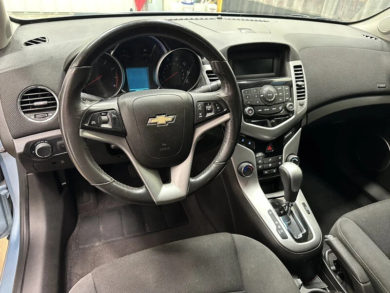 2011 Chevrolet Cruze - Image 9 of 12