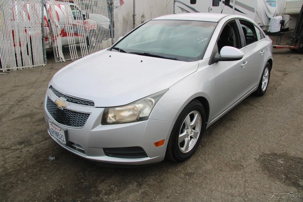 2011 Chevrolet Cruze - Image 2 of 21