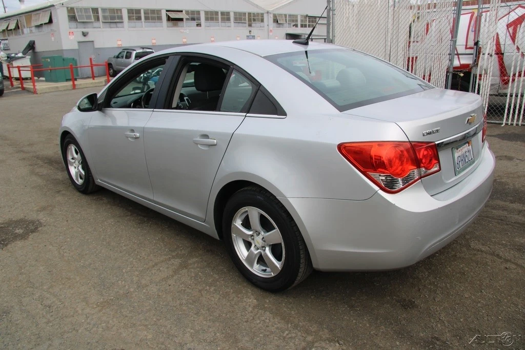 2011 Chevrolet Cruze - Image 5 of 21