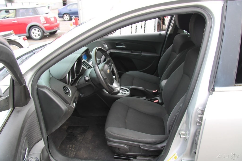 2011 Chevrolet Cruze - Image 15 of 21