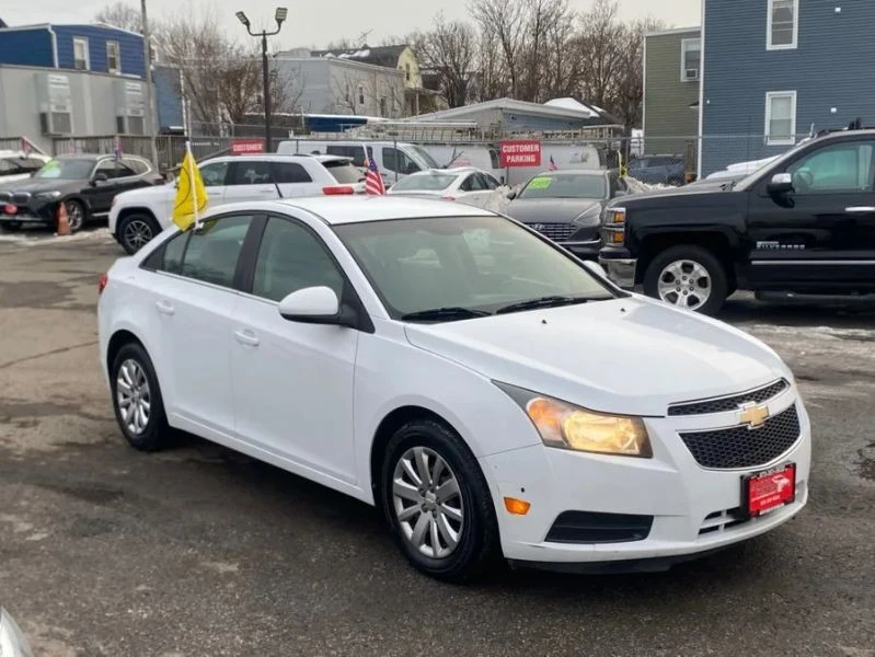 2011 Chevrolet Cruze - Image 4 of 12