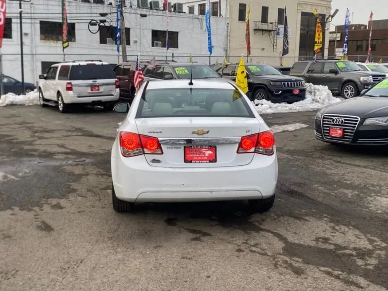 2011 Chevrolet Cruze - Image 6 of 12