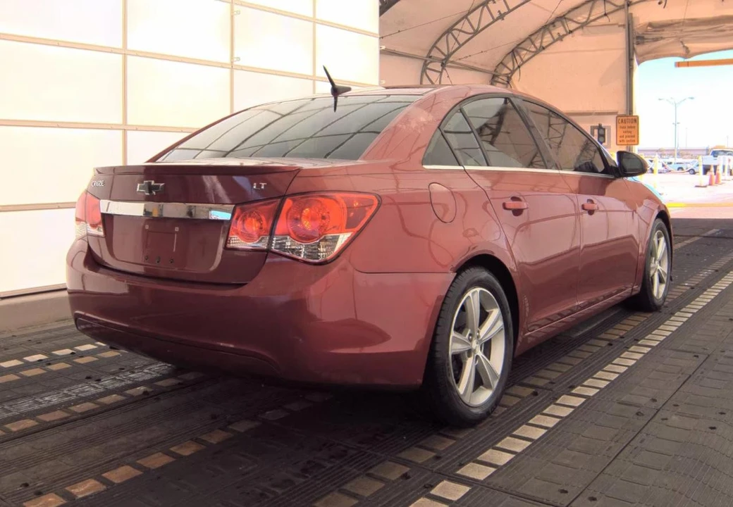 2011 Chevrolet Cruze - Image 5 of 18
