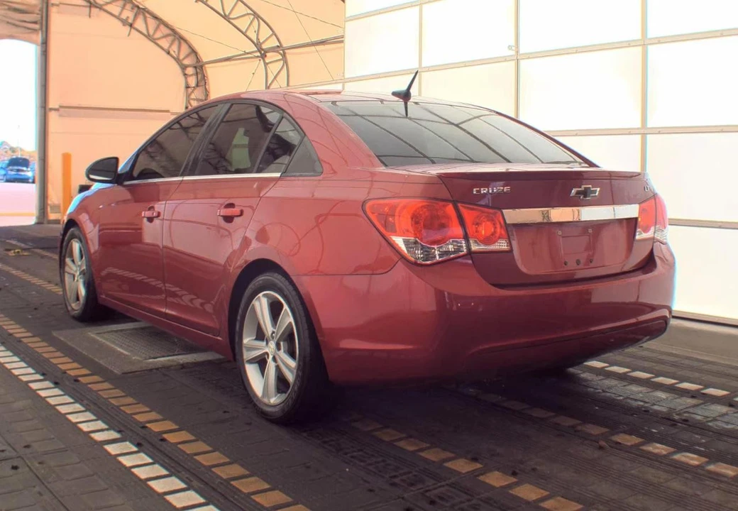 2011 Chevrolet Cruze - Image 8 of 18