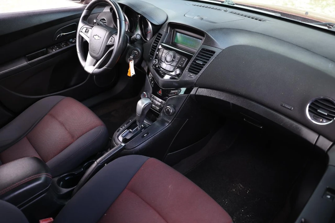 2011 Chevrolet Cruze - Image 18 of 21