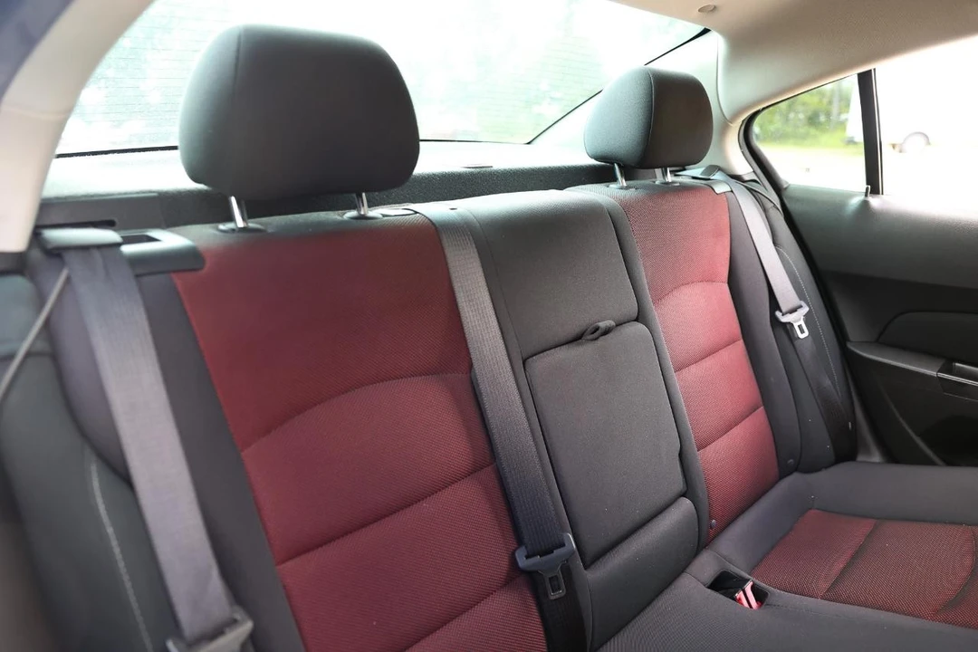2011 Chevrolet Cruze - Image 14 of 21