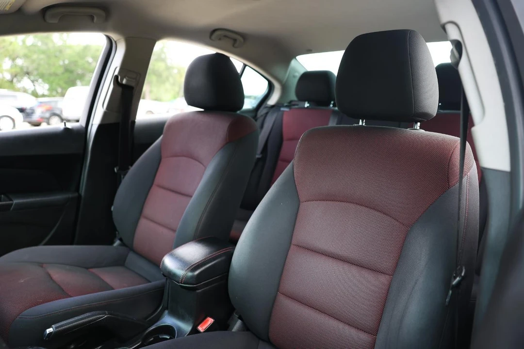 2011 Chevrolet Cruze - Image 6 of 21