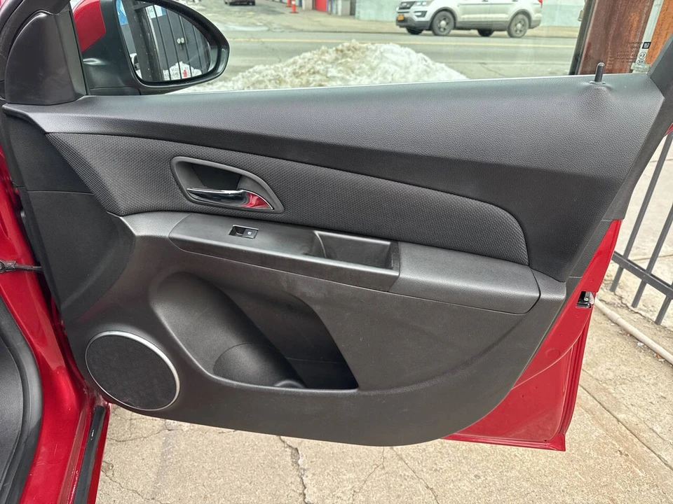 2011 Chevrolet Cruze - Image 12 of 21