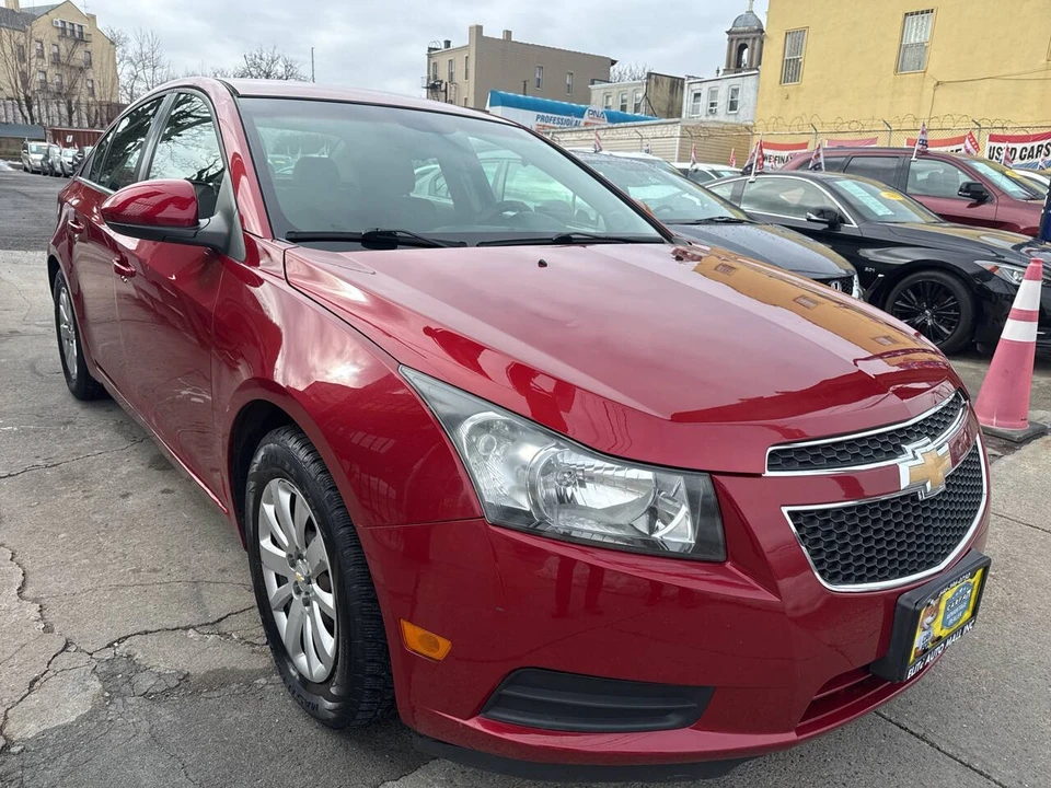 2011 Chevrolet Cruze - Image 2 of 21