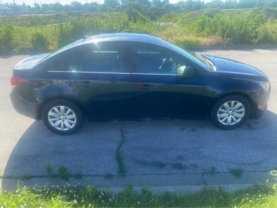 2011 Chevrolet Cruze - Image 4 of 9
