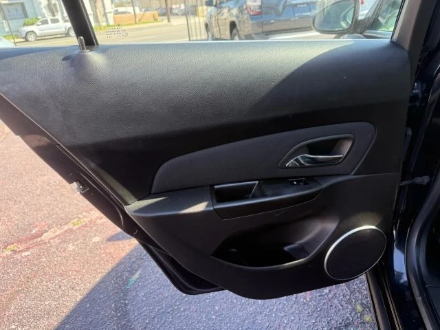 2011 Chevrolet Cruze - Image 19 of 21