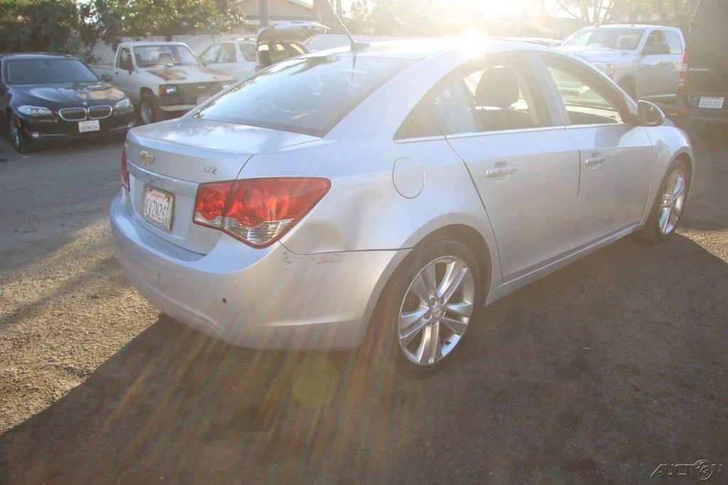2011 Chevrolet Cruze - Image 4 of 21