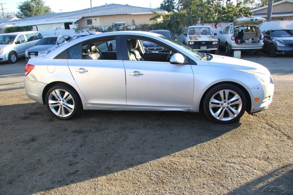 2011 Chevrolet Cruze - Image 3 of 21