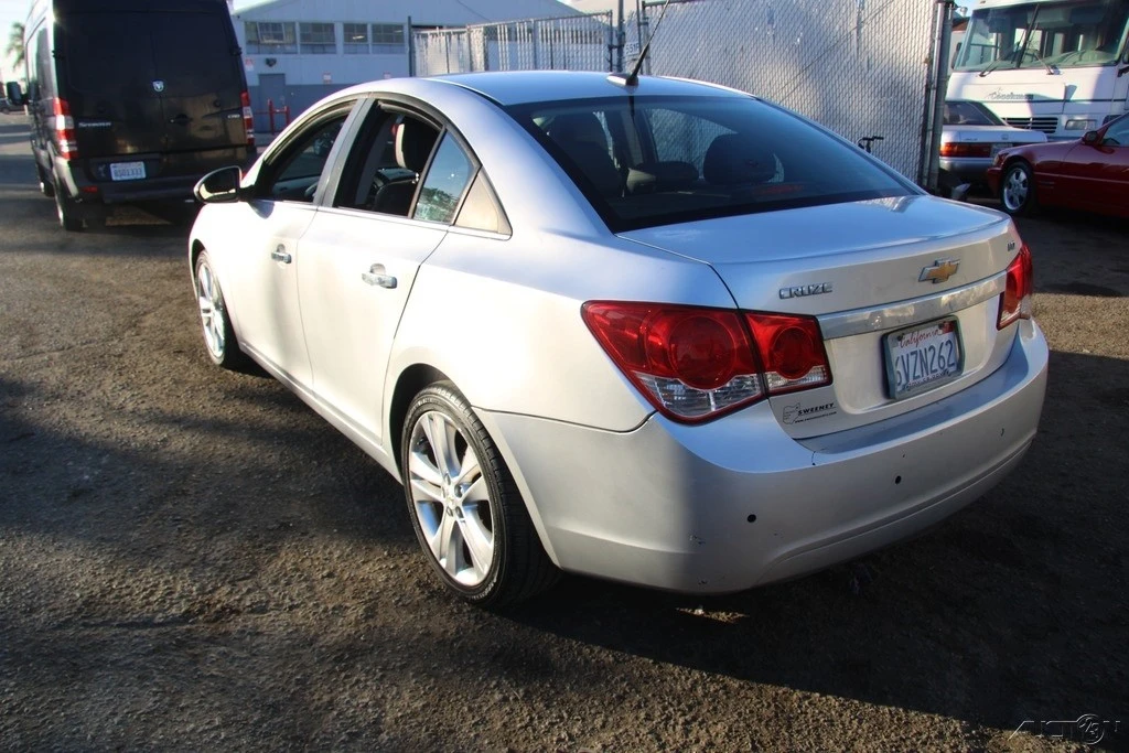 2011 Chevrolet Cruze - Image 6 of 21