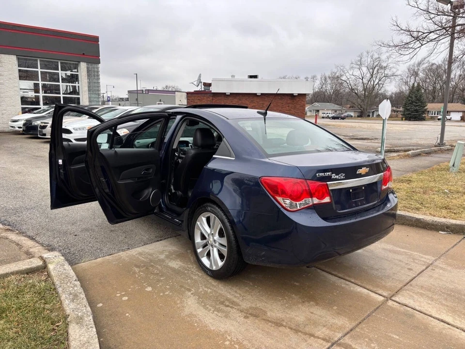 2011 Chevrolet Cruze - Image 16 of 21