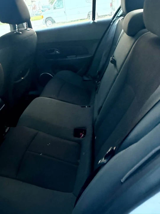 2011 Chevrolet Cruze - Image 7 of 9