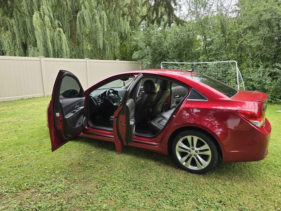 2011 Chevrolet Cruze - Image 3 of 11