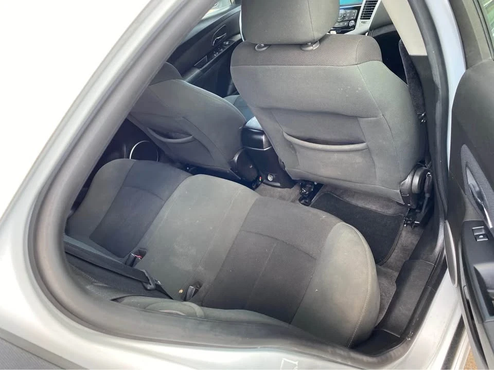 2011 Chevrolet Cruze - Image 7 of 9