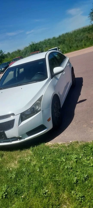 2011 Chevrolet Cruze - Image 2 of 10