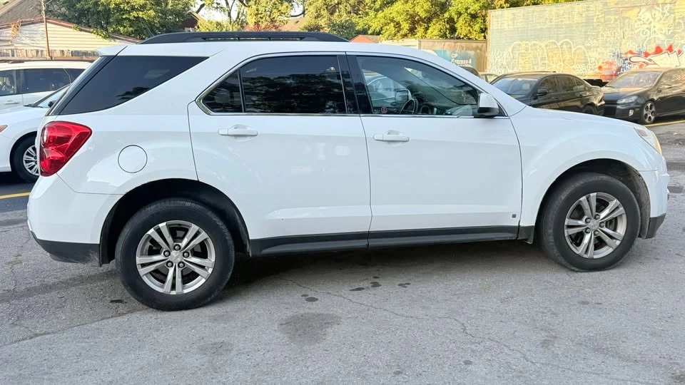 2011 Chevrolet Equinox - Image 6 of 15