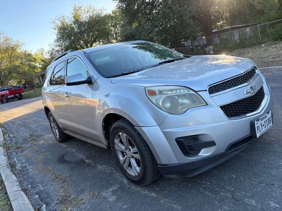 2011 Chevrolet Equinox - Image 2 of 6
