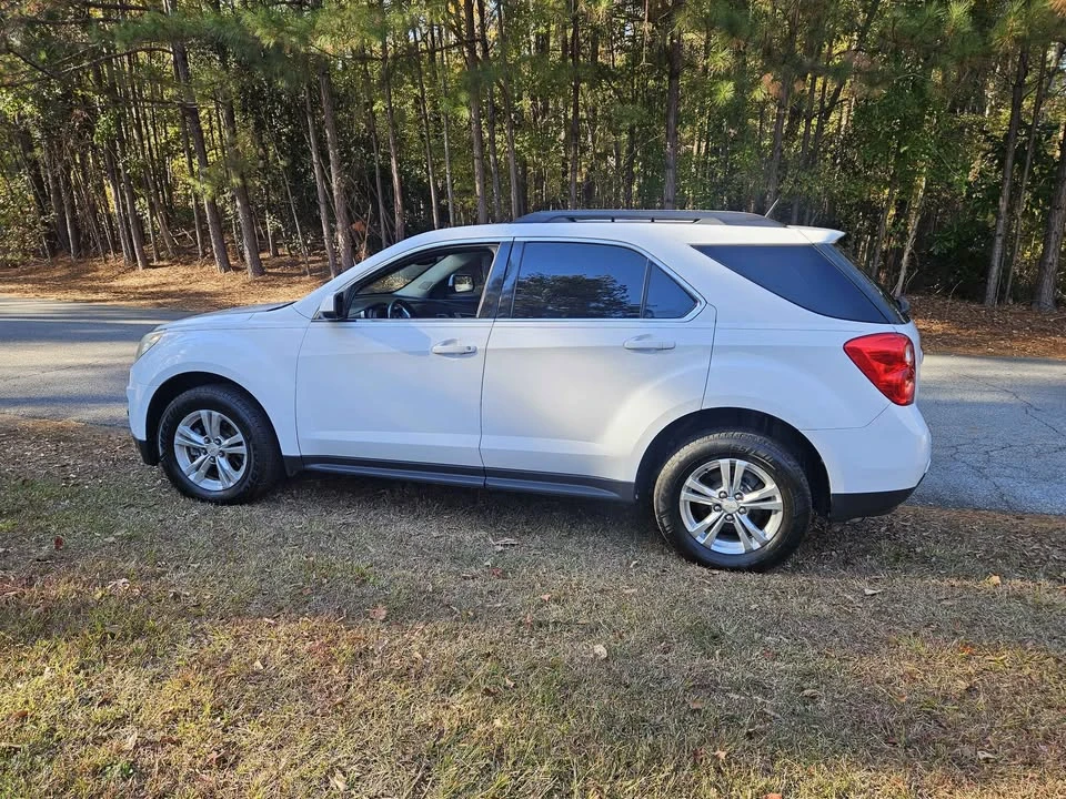2011 Chevrolet Equinox - Image 2 of 13