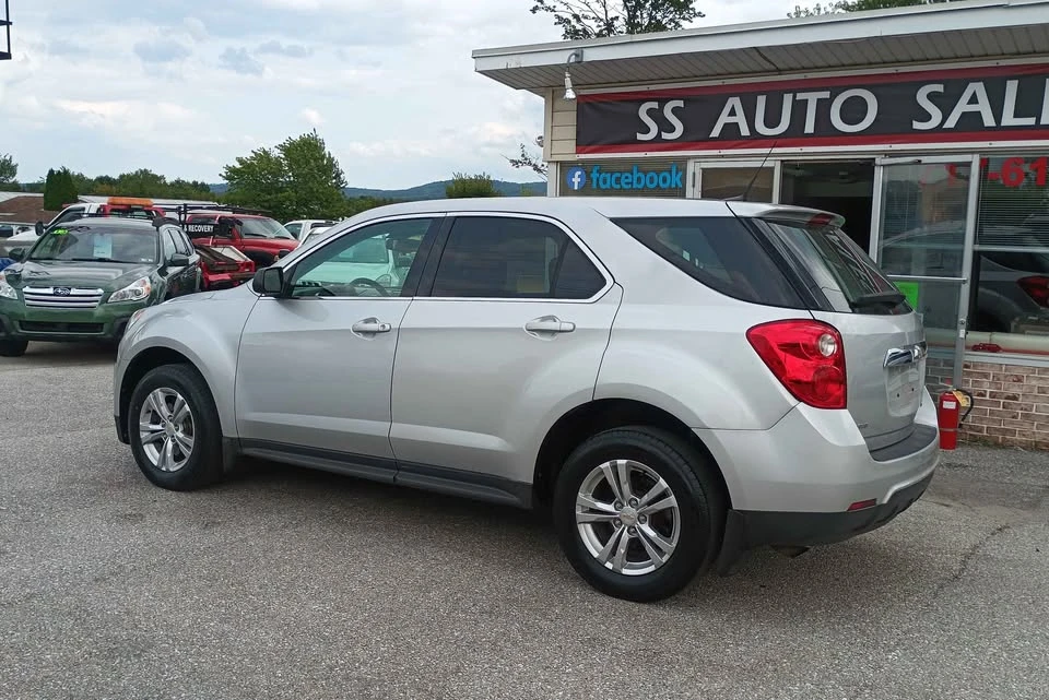 2011 Chevrolet Equinox - Image 4 of 8