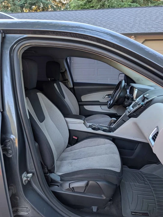 2011 Chevrolet Equinox - Image 9 of 15