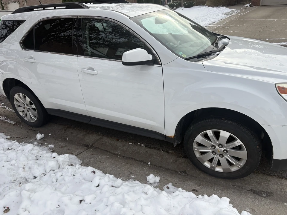 2011 Chevrolet Equinox - Image 4 of 10