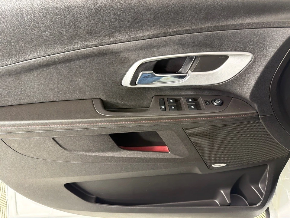 2011 Chevrolet Equinox - Image 10 of 21