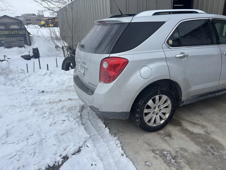 2011 Chevrolet Equinox - Image 4 of 8