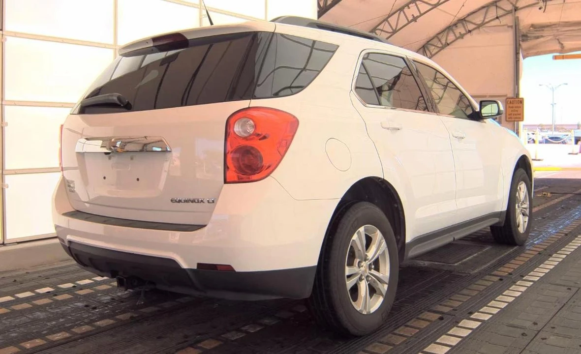 2011 Chevrolet Equinox - Image 4 of 12