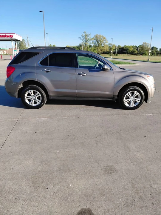 2011 Chevrolet Equinox - Image 2 of 6