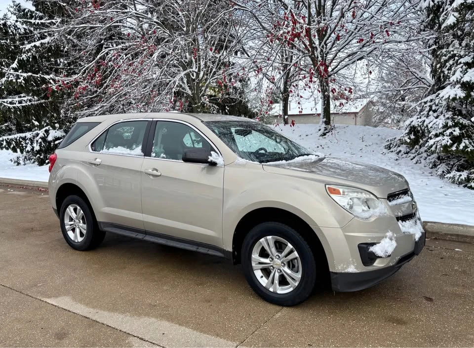 2011 Chevrolet Equinox - Image 2 of 15
