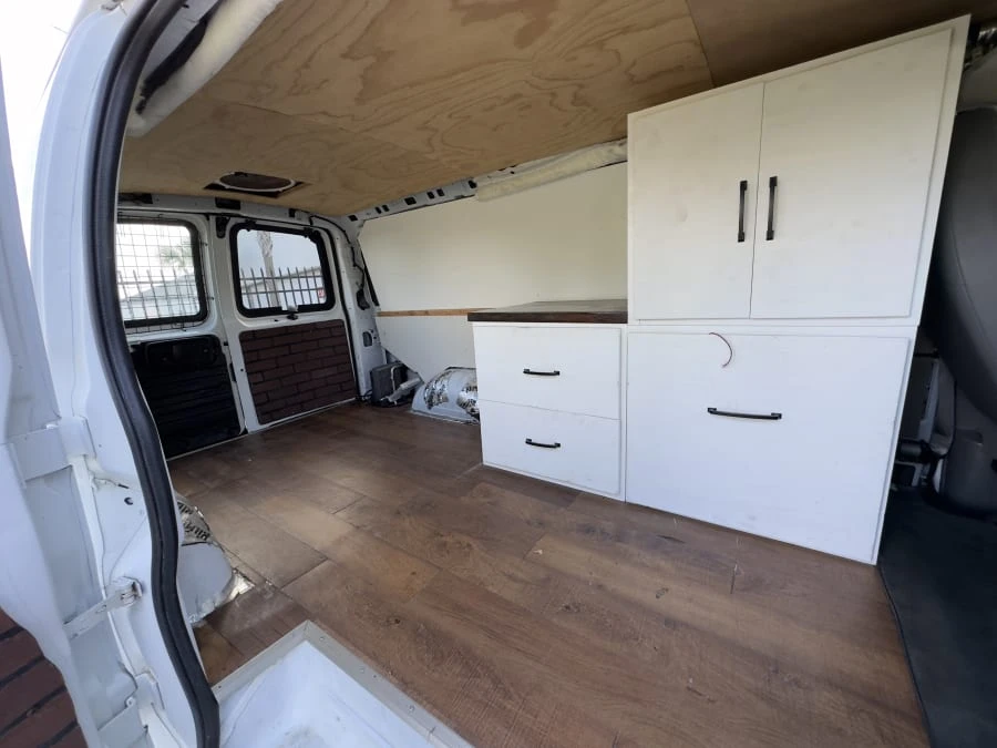2011 Chevrolet Express - Image 8 of 16