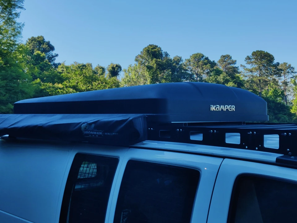 2011 Chevrolet Express - Image 19 of 31