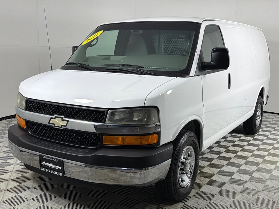 2011 Chevrolet Express - Image 7 of 12