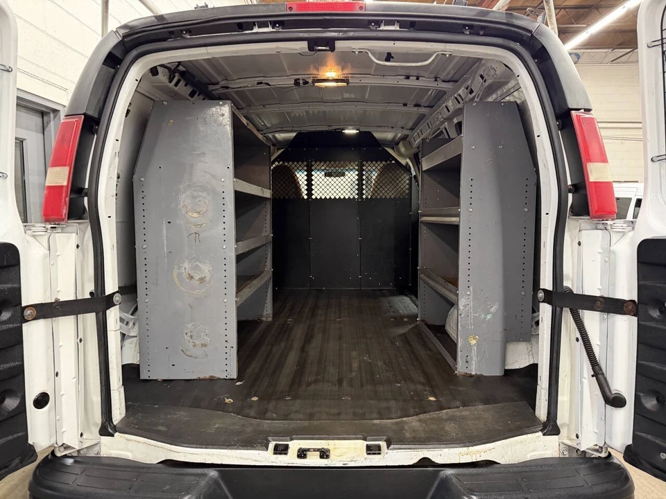 2011 Chevrolet Express - Image 8 of 12
