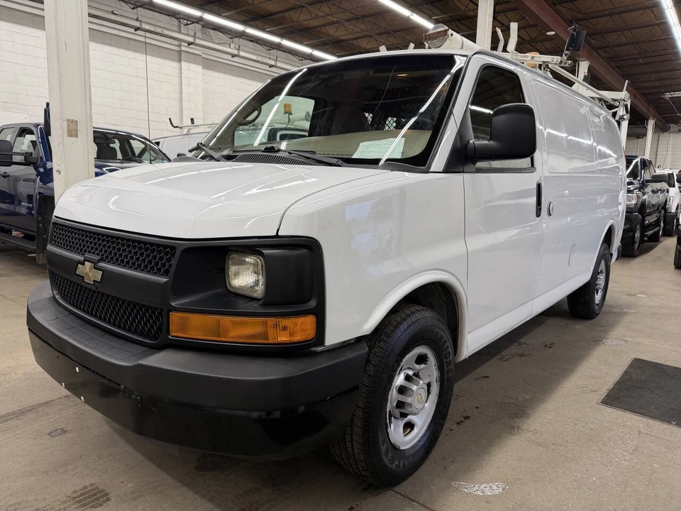 2011 Chevrolet Express - Image 3 of 12