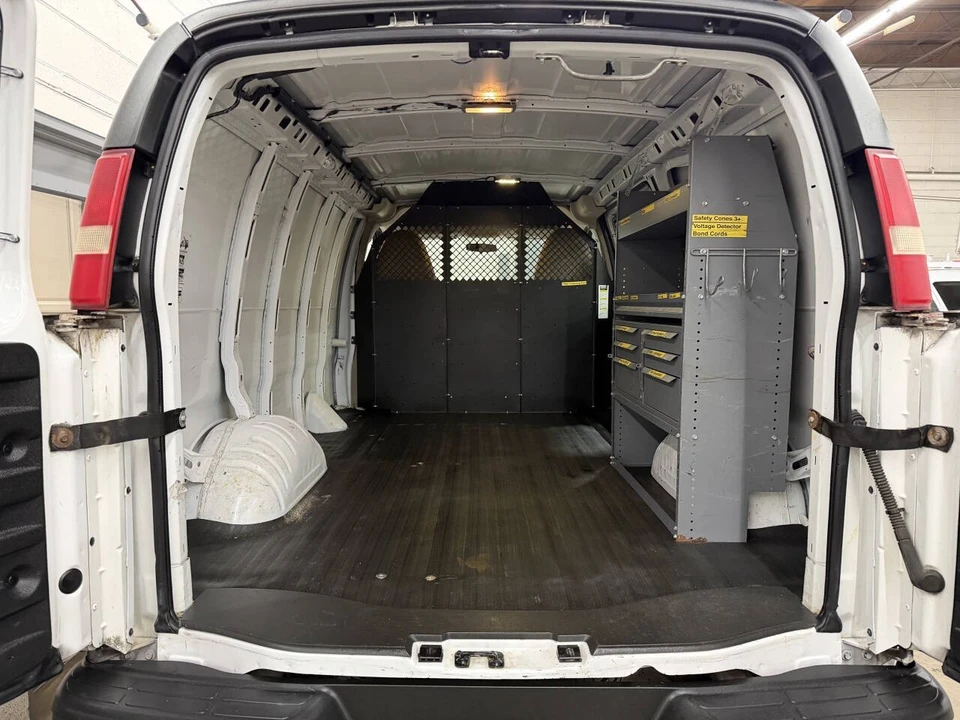 2011 Chevrolet Express - Image 8 of 21