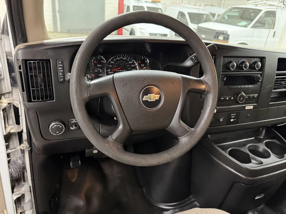 2011 Chevrolet Express - Image 7 of 12