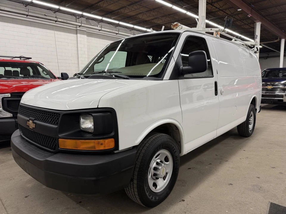 2011 Chevrolet Express - Image 3 of 21