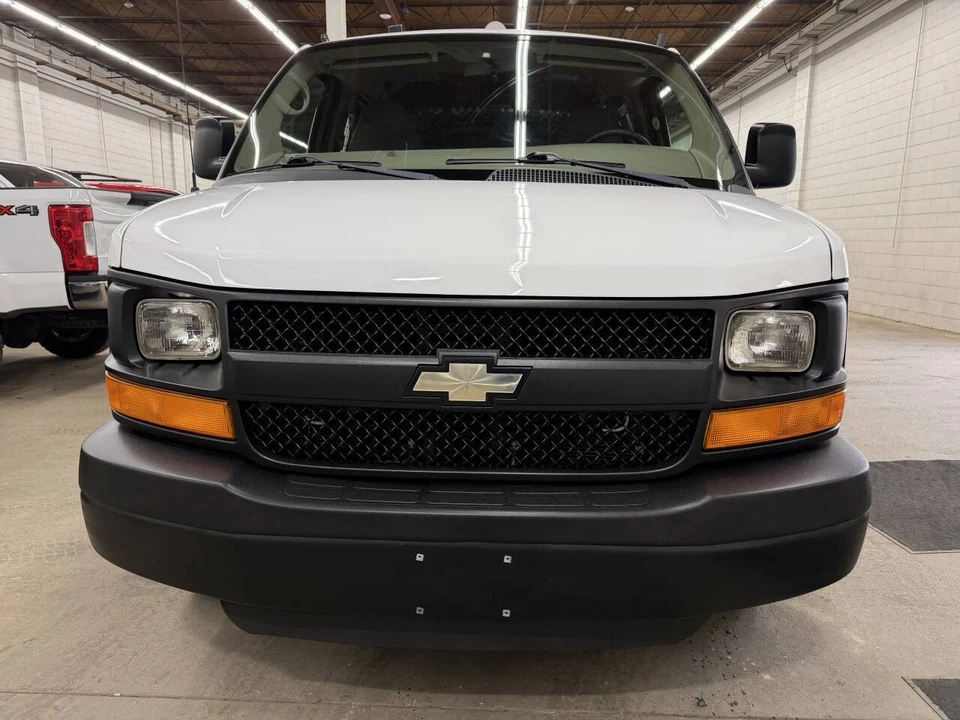 2011 Chevrolet Express - Image 12 of 12